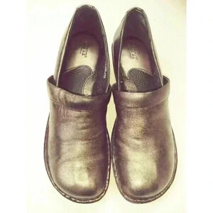 BOC Born Concept Peggy Womans US 8.5 Dark Gray  Leather Slip On Clogs Shoes